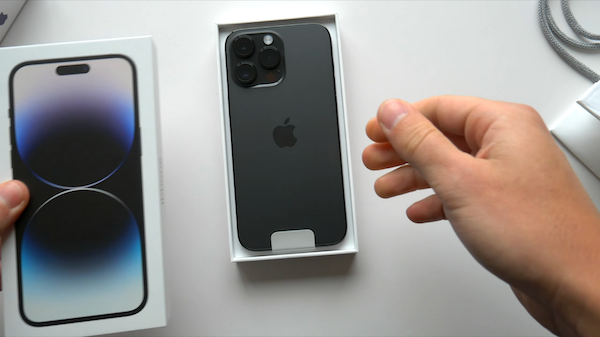 Cận cảnh đập hộp iPhone 14 Pro Max màu Đen Không Gian